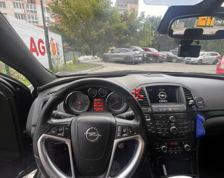 Черный Опель Инсигния, объемом двигателя 1.96 л и пробегом 300 тыс. км за 10400 $, фото 40 на Automoto.ua