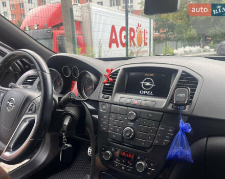 Черный Опель Инсигния, объемом двигателя 1.96 л и пробегом 300 тыс. км за 10400 $, фото 38 на Automoto.ua
