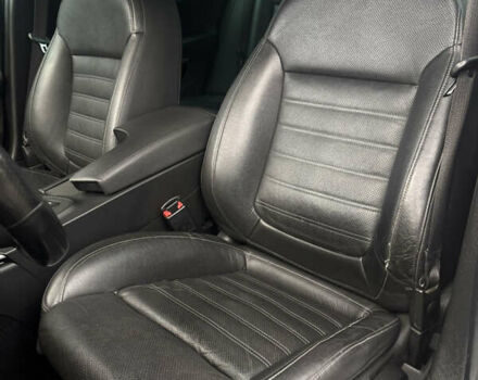 Черный Опель Инсигния, объемом двигателя 1.96 л и пробегом 300 тыс. км за 10400 $, фото 42 на Automoto.ua