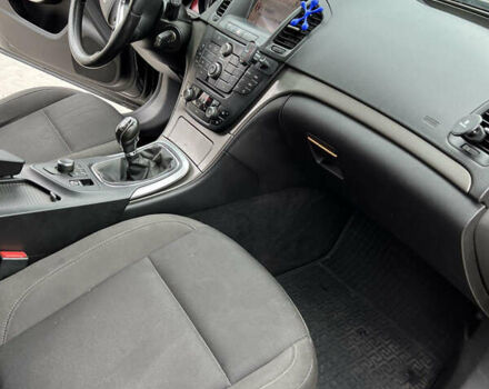 Черный Опель Инсигния, объемом двигателя 1.96 л и пробегом 230 тыс. км за 8500 $, фото 13 на Automoto.ua