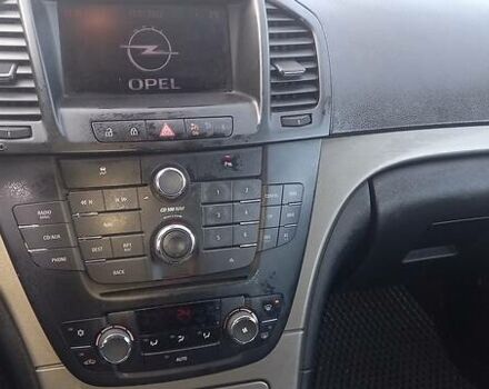 Черный Опель Инсигния, объемом двигателя 2 л и пробегом 400 тыс. км за 7500 $, фото 2 на Automoto.ua