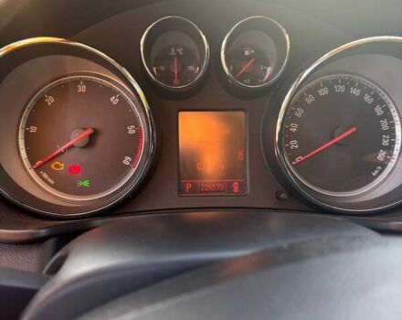 Черный Опель Инсигния, объемом двигателя 1.96 л и пробегом 226 тыс. км за 2900 $, фото 12 на Automoto.ua