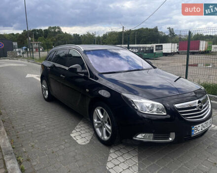 Черный Опель Инсигния, объемом двигателя 1.96 л и пробегом 300 тыс. км за 10400 $, фото 3 на Automoto.ua