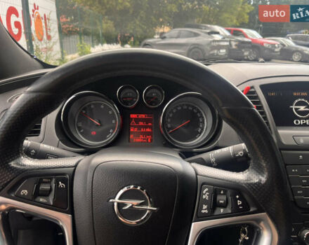 Черный Опель Инсигния, объемом двигателя 1.96 л и пробегом 300 тыс. км за 10400 $, фото 39 на Automoto.ua