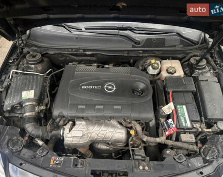 Черный Опель Инсигния, объемом двигателя 1.96 л и пробегом 300 тыс. км за 10400 $, фото 43 на Automoto.ua