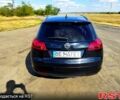 Черный Опель Инсигния, объемом двигателя 2 л и пробегом 300 тыс. км за 7200 $, фото 3 на Automoto.ua