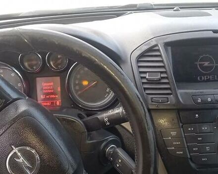 Черный Опель Инсигния, объемом двигателя 2 л и пробегом 400 тыс. км за 7500 $, фото 3 на Automoto.ua