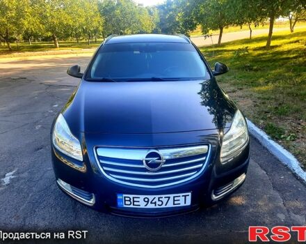 Чорний Опель Інсігнія, об'ємом двигуна 2 л та пробігом 300 тис. км за 7900 $, фото 2 на Automoto.ua