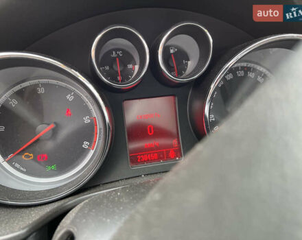 Черный Опель Инсигния, объемом двигателя 1.96 л и пробегом 230 тыс. км за 8500 $, фото 11 на Automoto.ua