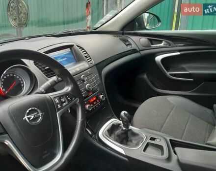 Чорний Опель Інсігнія, об'ємом двигуна 2 л та пробігом 214 тис. км за 12000 $, фото 2 на Automoto.ua