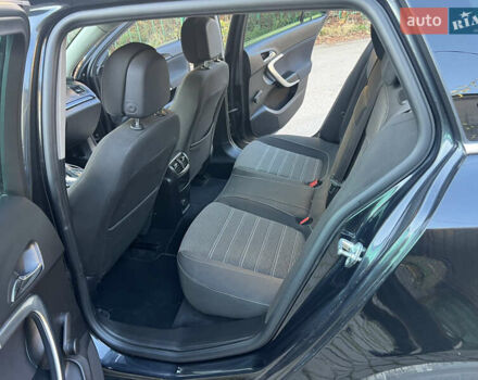 Чорний Опель Інсігнія, об'ємом двигуна 2 л та пробігом 261 тис. км за 8500 $, фото 28 на Automoto.ua