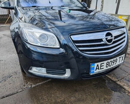 Чорний Опель Інсігнія, об'ємом двигуна 2 л та пробігом 285 тис. км за 10500 $, фото 1 на Automoto.ua