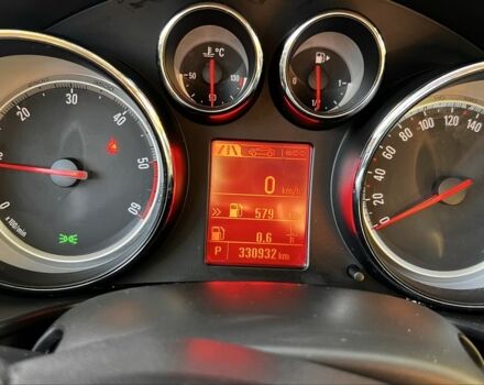 Черный Опель Инсигния, объемом двигателя 2 л и пробегом 331 тыс. км за 7200 $, фото 7 на Automoto.ua