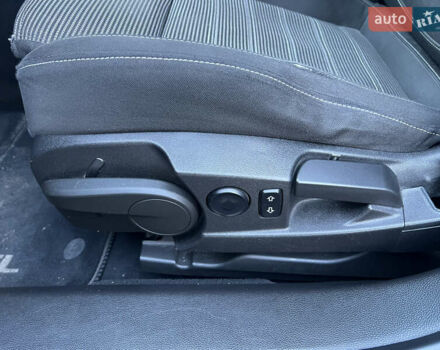 Чорний Опель Інсігнія, об'ємом двигуна 2 л та пробігом 261 тис. км за 8500 $, фото 33 на Automoto.ua