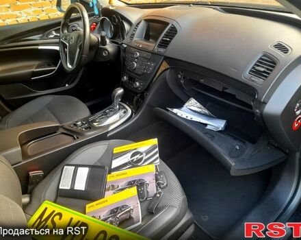 Опель Інсігнія 2012 у Києві на Automoto.ua Чорний Опель Інсігнія, об'ємом двигуна 20 л та пробігом 285 тис. км за 9000 $, фото 4 на Automoto.ua