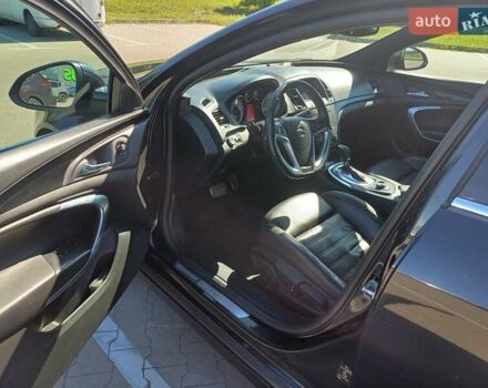 Черный Опель Инсигния, объемом двигателя 2 л и пробегом 250 тыс. км за 10500 $, фото 1 на Automoto.ua