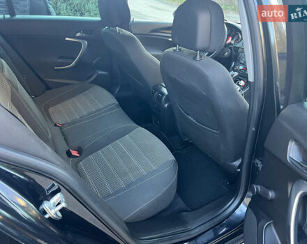 Чорний Опель Інсігнія, об'ємом двигуна 2 л та пробігом 261 тис. км за 8500 $, фото 24 на Automoto.ua