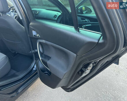 Чорний Опель Інсігнія, об'ємом двигуна 2 л та пробігом 261 тис. км за 8500 $, фото 32 на Automoto.ua