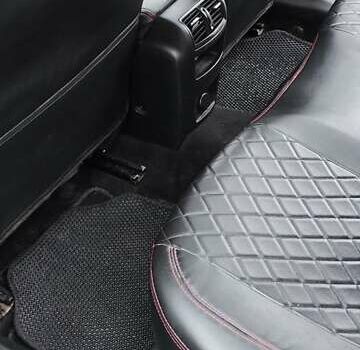 Черный Опель Инсигния, объемом двигателя 1.96 л и пробегом 245 тыс. км за 8599 $, фото 7 на Automoto.ua