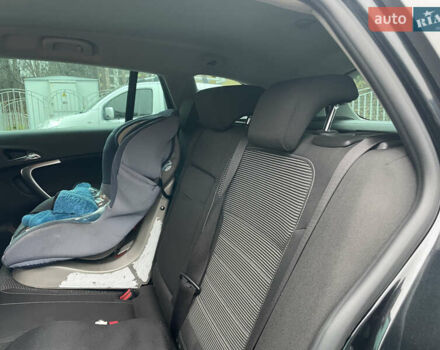 Черный Опель Инсигния, объемом двигателя 2 л и пробегом 180 тыс. км за 9400 $, фото 104 на Automoto.ua