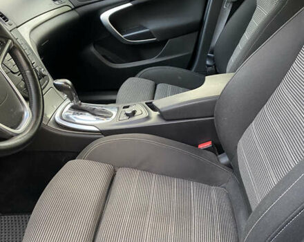 Чорний Опель Інсігнія, об'ємом двигуна 2 л та пробігом 222 тис. км за 10500 $, фото 10 на Automoto.ua