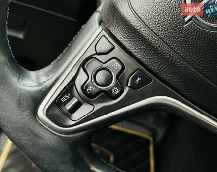 Чорний Опель Інсігнія, об'ємом двигуна 1.96 л та пробігом 264 тис. км за 9800 $, фото 29 на Automoto.ua