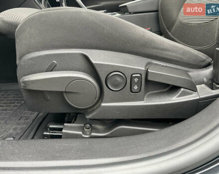 Черный Опель Инсигния, объемом двигателя 2 л и пробегом 180 тыс. км за 9400 $, фото 126 на Automoto.ua