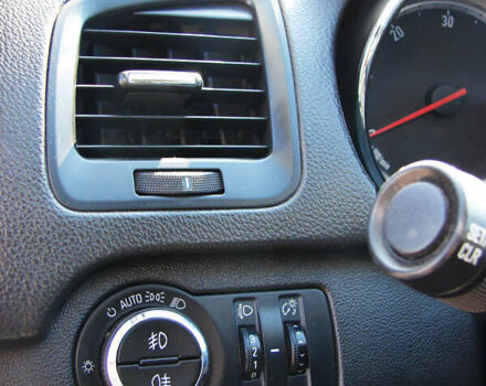 Черный Опель Инсигния, объемом двигателя 2 л и пробегом 257 тыс. км за 9500 $, фото 13 на Automoto.ua