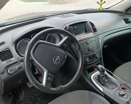 Чорний Опель Інсігнія, об'ємом двигуна 1.96 л та пробігом 300 тис. км за 7700 $, фото 6 на Automoto.ua