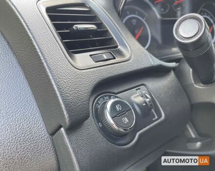 Черный Опель Инсигния, объемом двигателя 2 л и пробегом 273 тыс. км за 10500 $, фото 7 на Automoto.ua