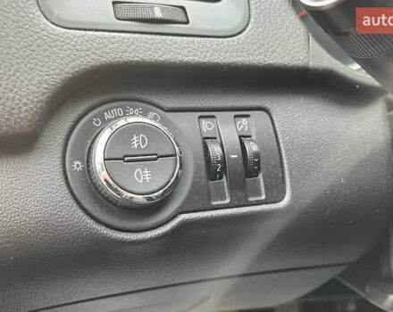 Чорний Опель Інсігнія, об'ємом двигуна 1.96 л та пробігом 244 тис. км за 8100 $, фото 14 на Automoto.ua