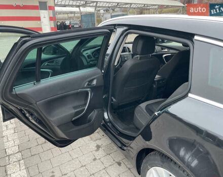 Черный Опель Инсигния, объемом двигателя 2 л и пробегом 180 тыс. км за 9400 $, фото 98 на Automoto.ua