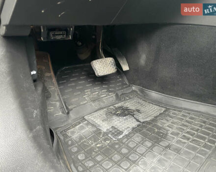 Черный Опель Инсигния, объемом двигателя 2 л и пробегом 180 тыс. км за 9400 $, фото 117 на Automoto.ua