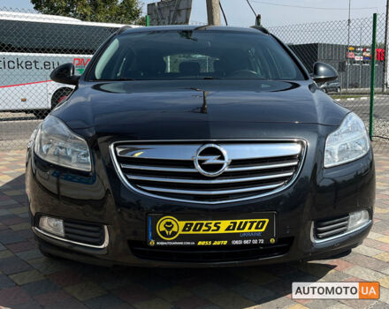 Черный Опель Инсигния, объемом двигателя 2 л и пробегом 237 тыс. км за 8700 $, фото 1 на Automoto.ua