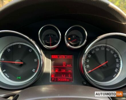 Черный Опель Инсигния, объемом двигателя 2 л и пробегом 275 тыс. км за 8999 $, фото 17 на Automoto.ua