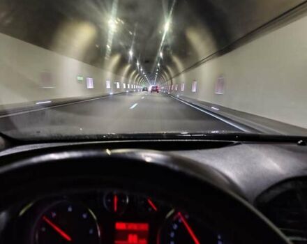 Чорний Опель Інсігнія, об'ємом двигуна 1.96 л та пробігом 343 тис. км за 9200 $, фото 70 на Automoto.ua