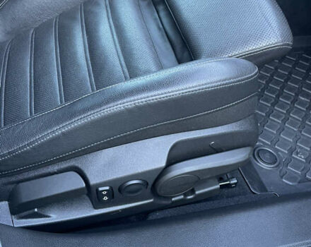 Чорний Опель Інсігнія, об'ємом двигуна 2 л та пробігом 233 тис. км за 12888 $, фото 18 на Automoto.ua