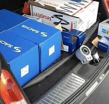 Черный Опель Инсигния, объемом двигателя 1.96 л и пробегом 322 тыс. км за 10400 $, фото 17 на Automoto.ua