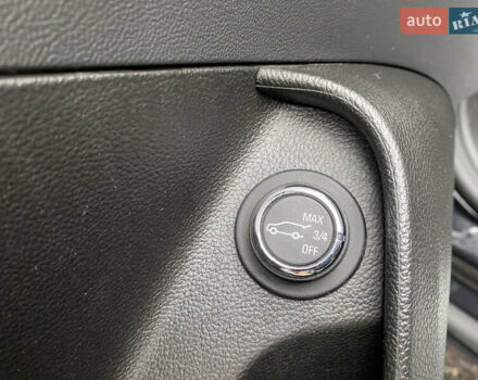 Чорний Опель Інсігнія, об'ємом двигуна 1.96 л та пробігом 170 тис. км за 11900 $, фото 13 на Automoto.ua