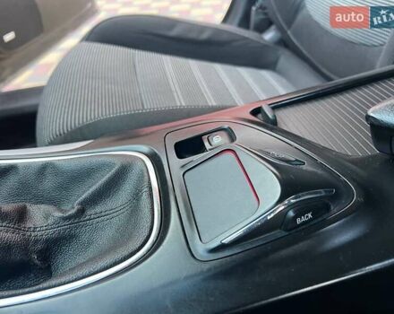 Чорний Опель Інсігнія, об'ємом двигуна 1.96 л та пробігом 350 тис. км за 9000 $, фото 31 на Automoto.ua