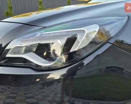 Черный Опель Инсигния, объемом двигателя 1.96 л и пробегом 322 тыс. км за 10400 $, фото 4 на Automoto.ua