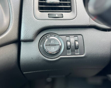 Чорний Опель Інсігнія, об'ємом двигуна 2 л та пробігом 220 тис. км за 12300 $, фото 6 на Automoto.ua