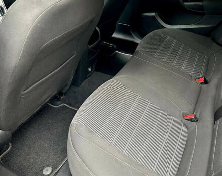 Чорний Опель Інсігнія, об'ємом двигуна 1.6 л та пробігом 304 тис. км за 9100 $, фото 8 на Automoto.ua