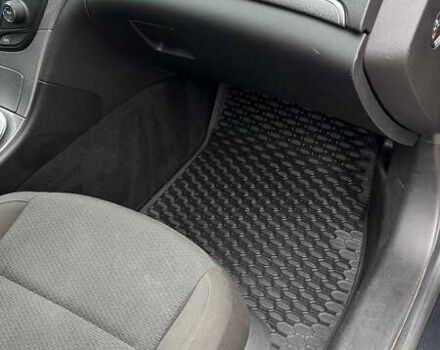 Черный Опель Инсигния, объемом двигателя 1.96 л и пробегом 289 тыс. км за 10700 $, фото 17 на Automoto.ua