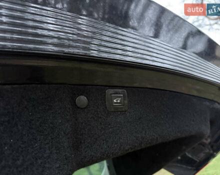Чорний Опель Інсігнія, об'ємом двигуна 1.6 л та пробігом 276 тис. км за 8700 $, фото 17 на Automoto.ua