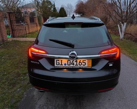 Чорний Опель Інсігнія, об'ємом двигуна 2 л та пробігом 255 тис. км за 10999 $, фото 5 на Automoto.ua