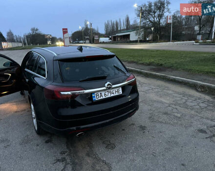 Черный Опель Инсигния, объемом двигателя 1.96 л и пробегом 270 тыс. км за 13200 $, фото 4 на Automoto.ua