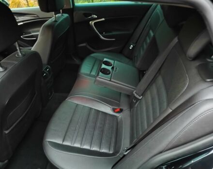 Чорний Опель Інсігнія, об'ємом двигуна 2 л та пробігом 255 тис. км за 10999 $, фото 15 на Automoto.ua