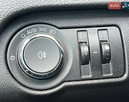 Черный Опель Инсигния, объемом двигателя 1.6 л и пробегом 174 тыс. км за 10800 $, фото 15 на Automoto.ua