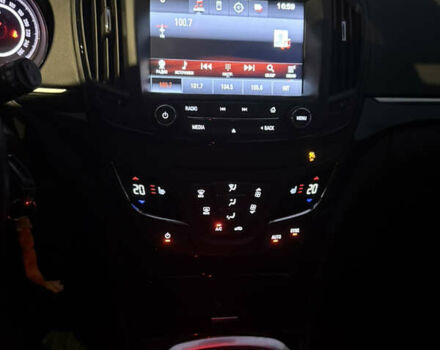 Черный Опель Инсигния, объемом двигателя 1.6 л и пробегом 211 тыс. км за 10900 $, фото 10 на Automoto.ua